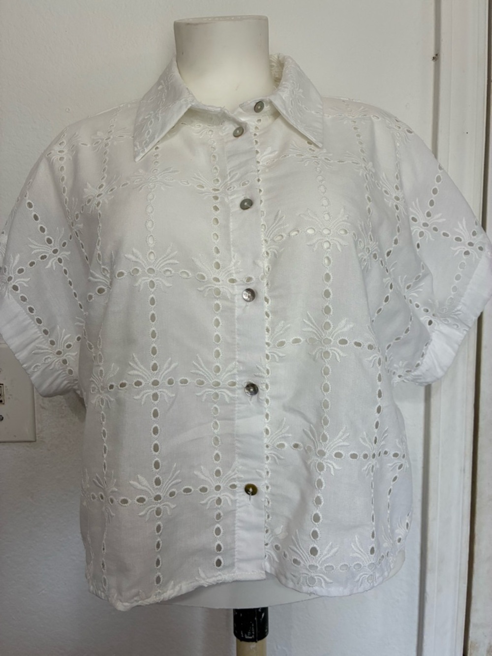 Zara White Eyelet Button-Front Blouse
